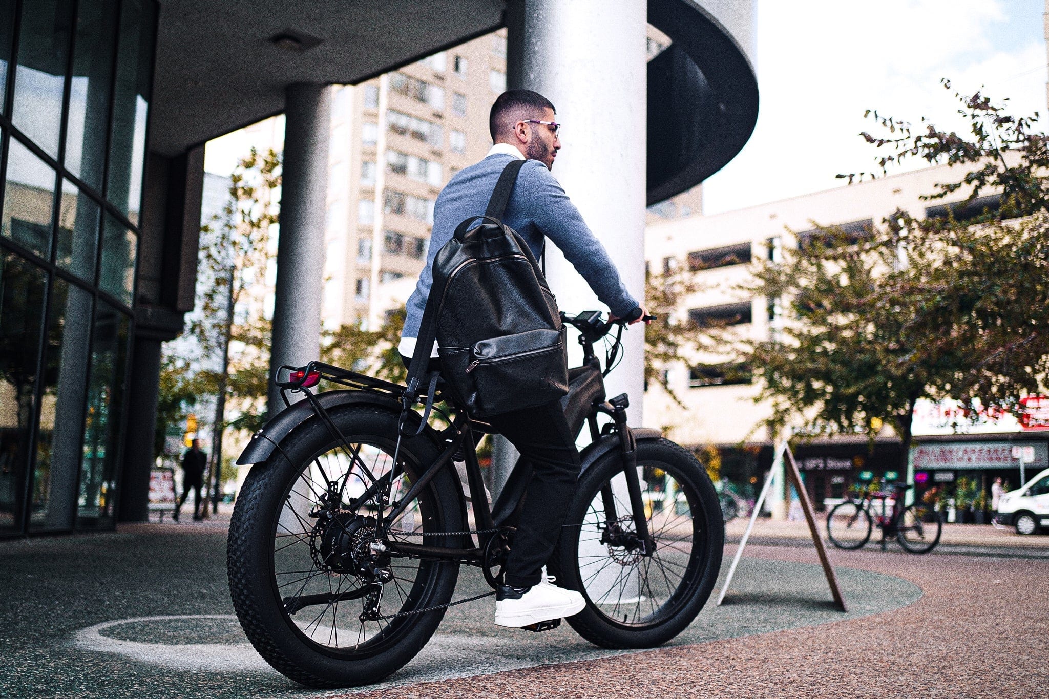 E-Bike Commuting: The Superior Alternative to Cars and Regular Bikes
